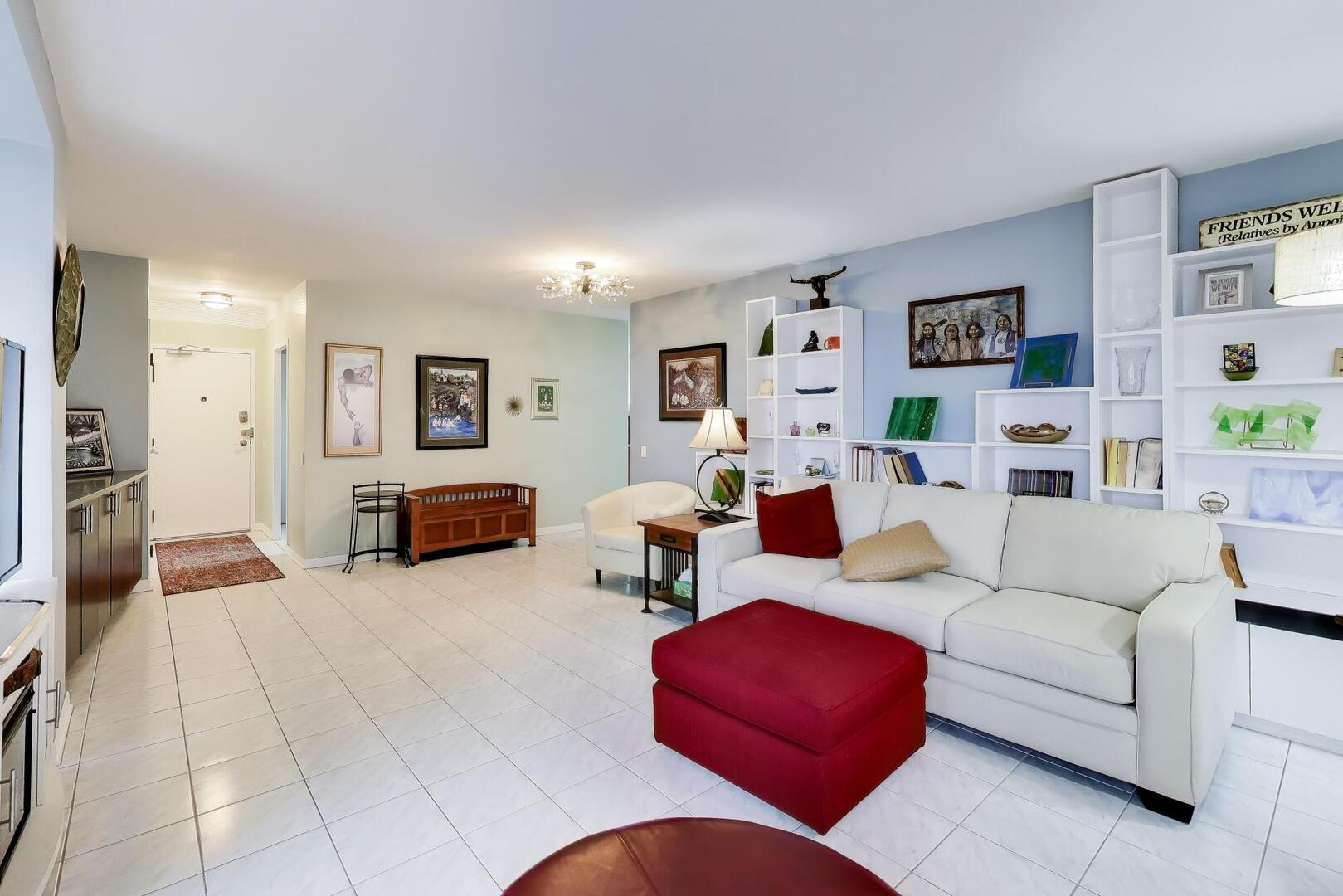 5050 S East End Avenue 9C