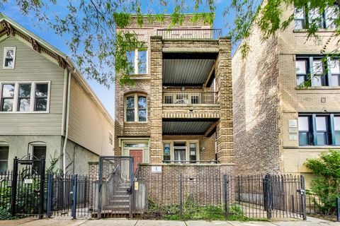 1914 W Crystal Street 1F Chicago IL 60622