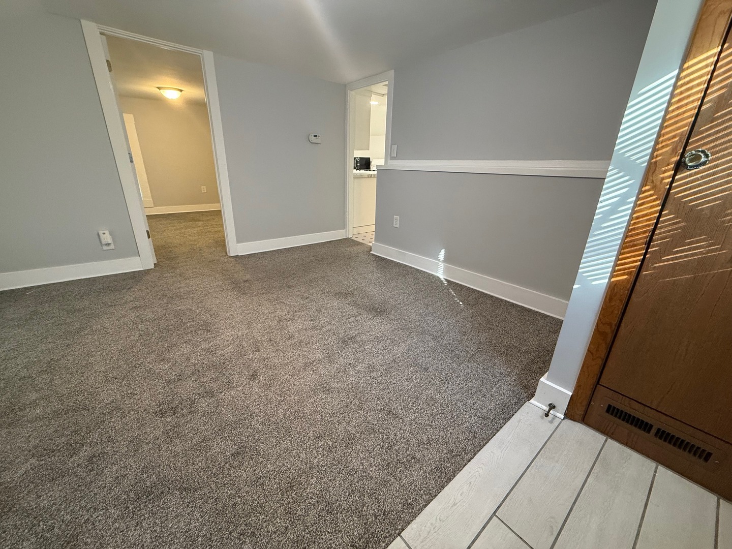 326 1/2 S Walnut Street Upper