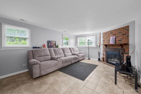 Tiny photo for 2320 Bayside Drive, Hanover Park, IL 60133 (MLS # 12475900)