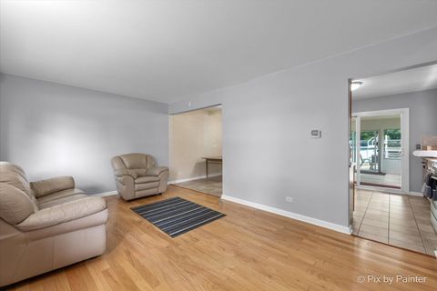 Tiny photo for 2320 Bayside Drive, Hanover Park, IL 60133 (MLS # 12475900)