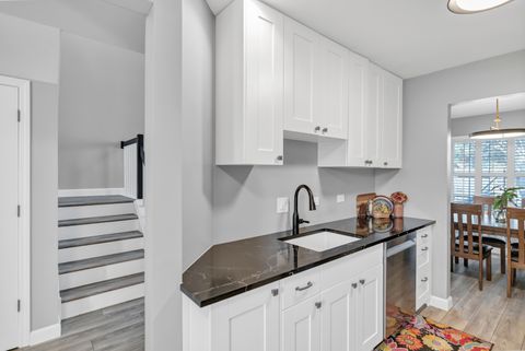 Tiny photo for 270 Woodstone Circle, Buffalo Grove, IL 60089 (MLS # 12600799)