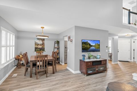 Tiny photo for 270 Woodstone Circle, Buffalo Grove, IL 60089 (MLS # 12600799)