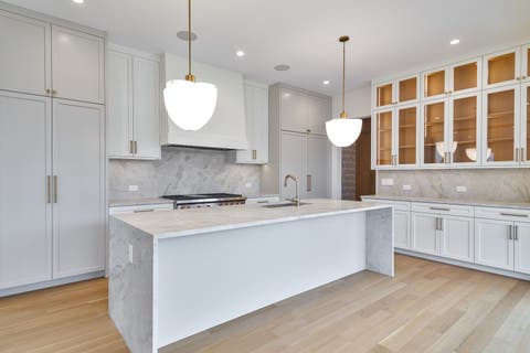 Tiny photo for 537 Kensington Court, Hinsdale, IL 60521 (MLS # 12611861)