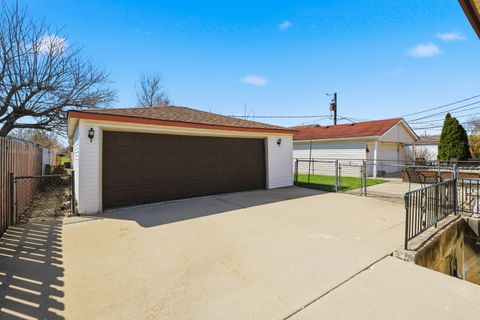 Tiny photo for Schiller Park, IL 60176 (MLS # 12633903)