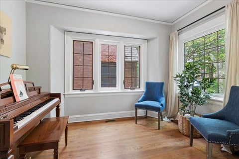 Tiny photo for 5941 N Knox Avenue, Chicago, IL 60646 (MLS # 12648031)