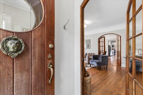 Tiny photo for 5941 N Knox Avenue, Chicago, IL 60646 (MLS # 12648031)
