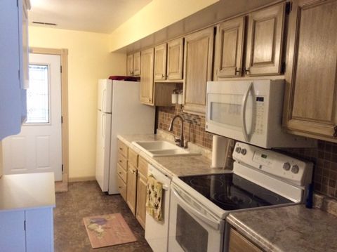 Tiny photo for 23 Cherry Hill Court #124, Hampton, IL 61244 (MLS # 12553127)