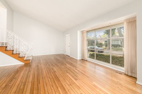 Tiny photo for 713 Carriage Hill Drive, Glenview, IL 60025 (MLS # 12492878)
