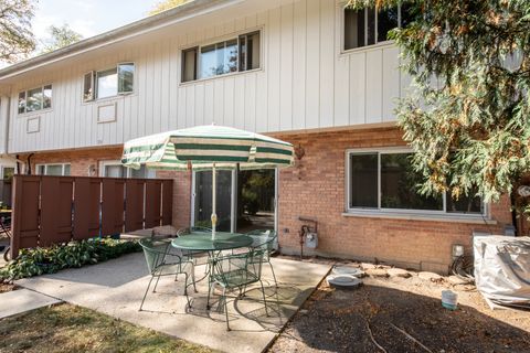Tiny photo for 713 Carriage Hill Drive, Glenview, IL 60025 (MLS # 12492878)