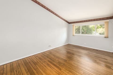 Tiny photo for 713 Carriage Hill Drive, Glenview, IL 60025 (MLS # 12492878)