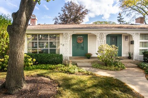 Tiny photo for 713 Carriage Hill Drive, Glenview, IL 60025 (MLS # 12492878)