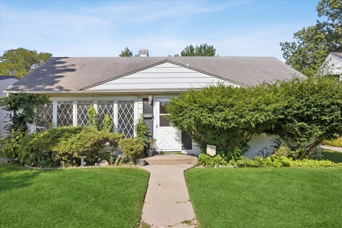 Photo of 3922 Elm Avenue, Brookfield, IL 60513 (MLS # 12763557)