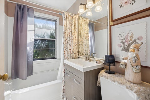 Tiny photo for 3922 Elm Avenue, Brookfield, IL 60513 (MLS # 12763557)