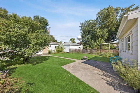 Tiny photo for 3922 Elm Avenue, Brookfield, IL 60513 (MLS # 12763557)