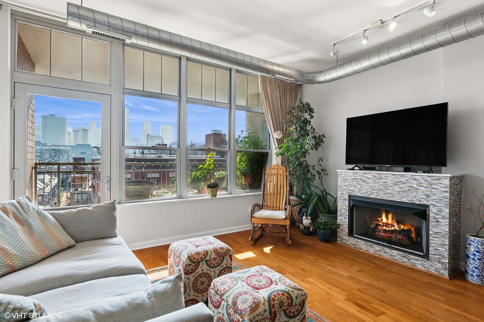 1200 W Monroe Street 805