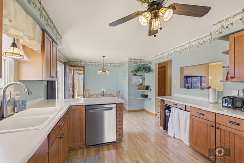 Tiny photo for 904 Cove Avenue, Lockport, IL 60441 (MLS # 12579698)