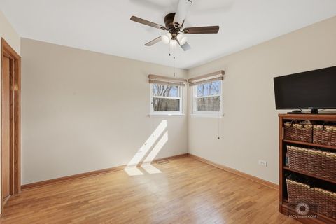 Tiny photo for 904 Cove Avenue, Lockport, IL 60441 (MLS # 12579698)