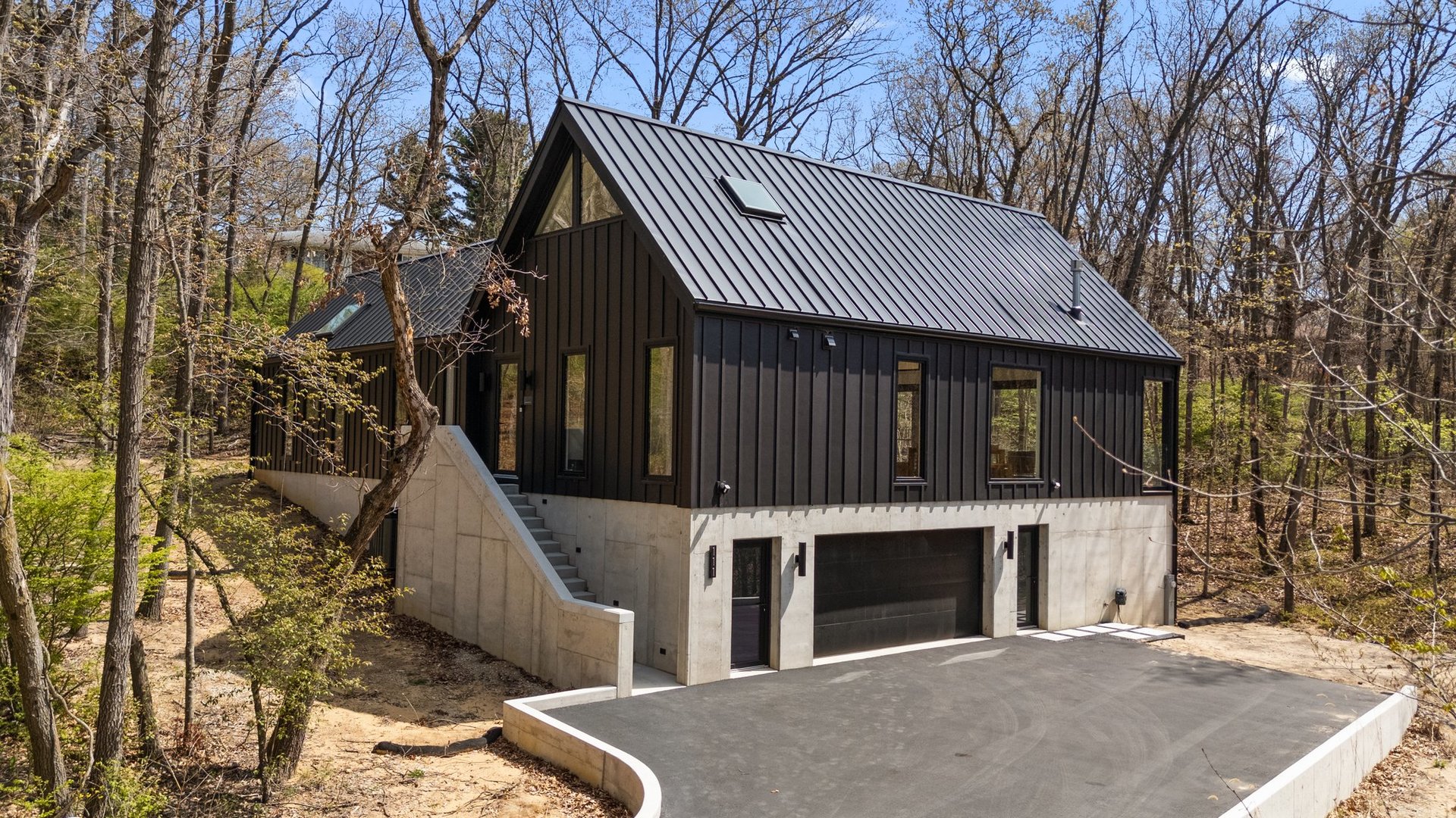 111 E Neptune Avenue