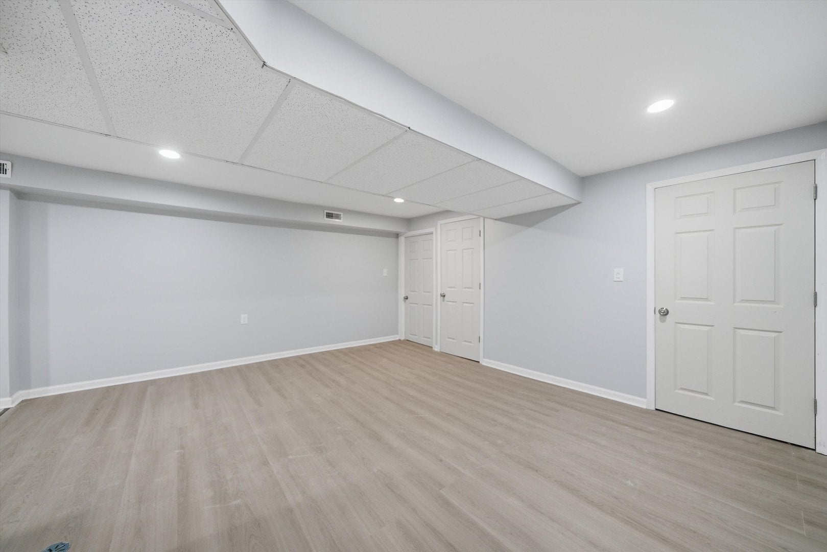 6833 S Merrill Avenue Basement