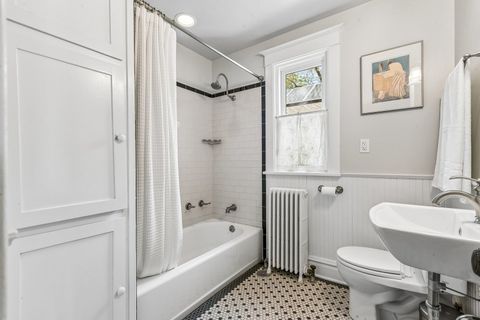 Tiny photo for 515 N Elmwood Avenue, Oak Park, IL 60302 (MLS # 12627321)