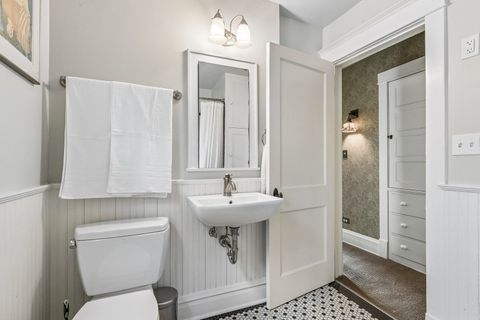 Tiny photo for 515 N Elmwood Avenue, Oak Park, IL 60302 (MLS # 12627321)