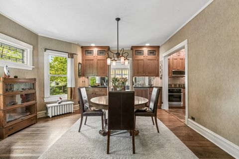 Tiny photo for 515 N Elmwood Avenue, Oak Park, IL 60302 (MLS # 12627321)