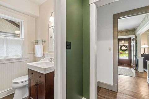 Tiny photo for 515 N Elmwood Avenue, Oak Park, IL 60302 (MLS # 12627321)