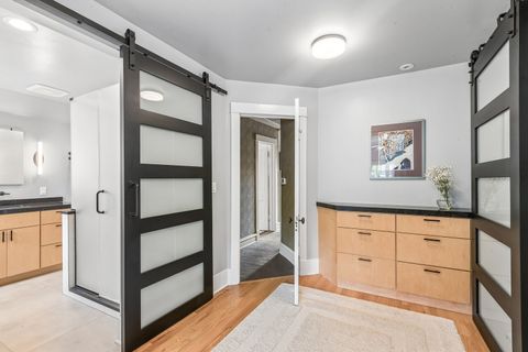 Tiny photo for 515 N Elmwood Avenue, Oak Park, IL 60302 (MLS # 12627321)