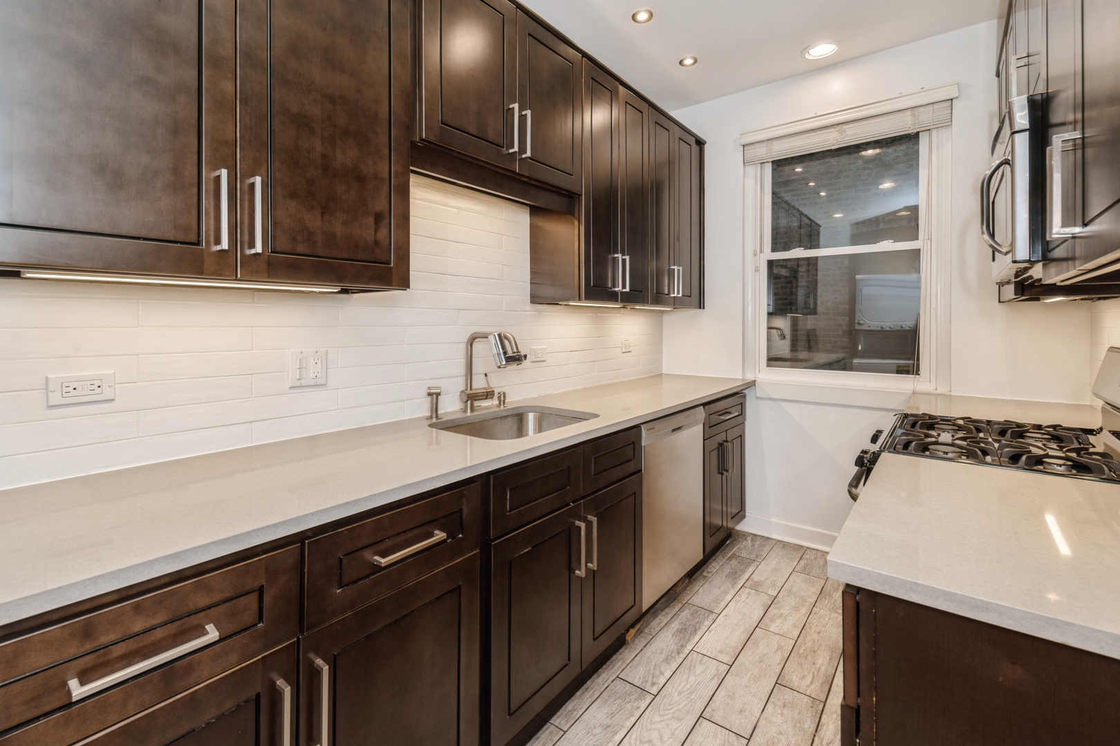 1327 W Addison Street 2B