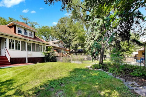 Tiny photo for 1102 Wisconsin Avenue, Oak Park, IL 60304 (MLS # 12734539)