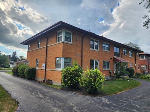Tiny photo for 1341 Balmoral Avenue #2S, Westchester, IL 60154 (MLS # 12777687)