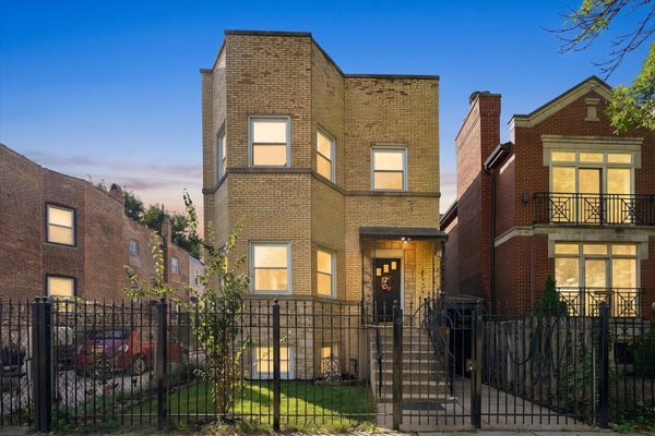 4333 W DICKENS AVE, CHICAGO, IL 60639 - Image e2aa88ba6a5b9ee52a4e972740c711e3/1144174269