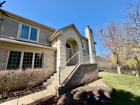 Photo of 30 Beaconsfield Court #30, Lincolnshire, IL 60069 (MLS # 12630210)