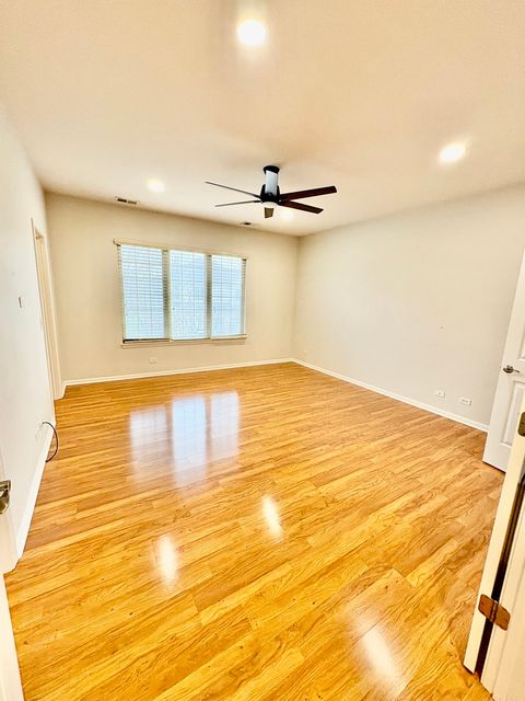 Tiny photo for 30 Beaconsfield Court #30, Lincolnshire, IL 60069 (MLS # 12630210)