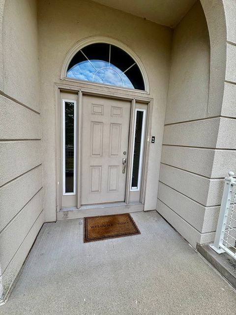 Tiny photo for 30 Beaconsfield Court #30, Lincolnshire, IL 60069 (MLS # 12630210)