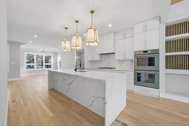 4500 N Saint Louis Avenue