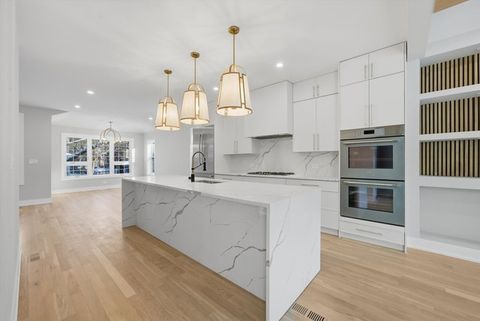 Tiny photo for 4500 N Saint Louis Avenue, Chicago, IL 60625 (MLS # 12607923)