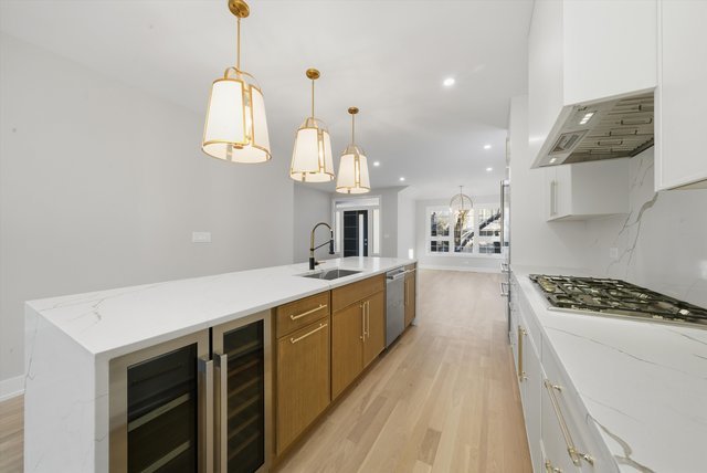 4500 N Saint Louis Avenue