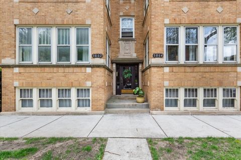 Photo of 3802 N Hamilton Avenue #2S, Chicago, IL 60618 (MLS # 12621637)