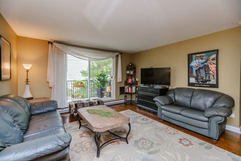 Tiny photo for 9128 W Terrace Drive #3B, Niles, IL 60714 (MLS # 12579540)