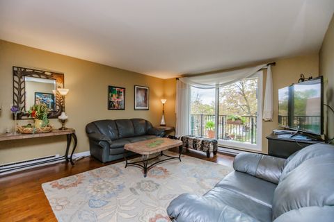 Tiny photo for 9128 W Terrace Drive #3B, Niles, IL 60714 (MLS # 12579540)