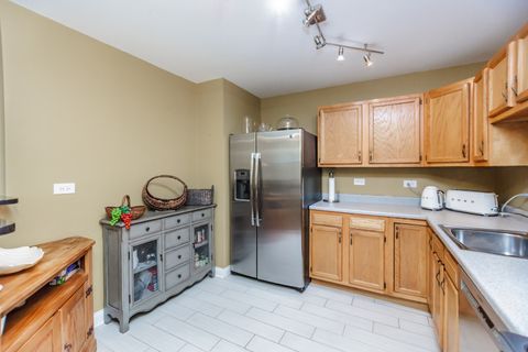 Tiny photo for 9128 W Terrace Drive #3B, Niles, IL 60714 (MLS # 12579540)