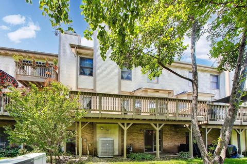 Tiny photo for 133 Schiller Place, Itasca, IL 60143 (MLS # 12665475)