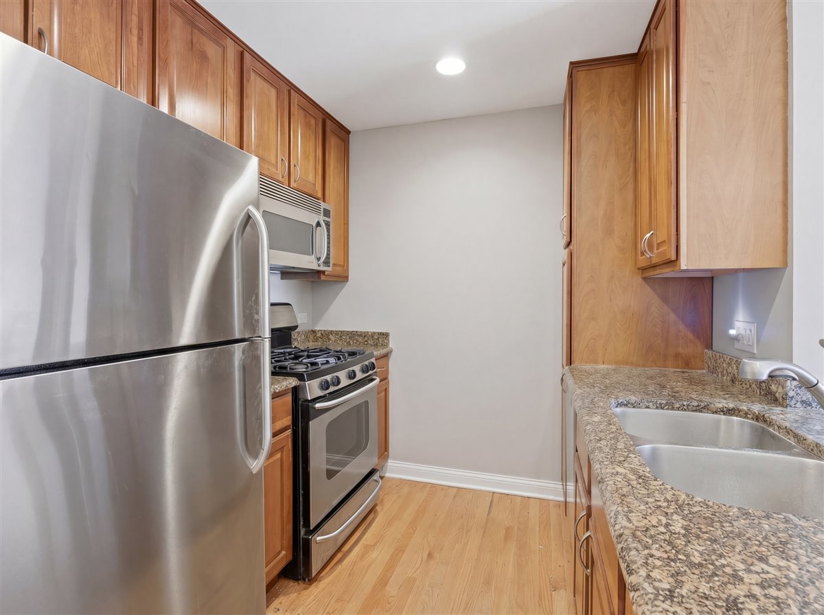 842 Bristol Drive 842