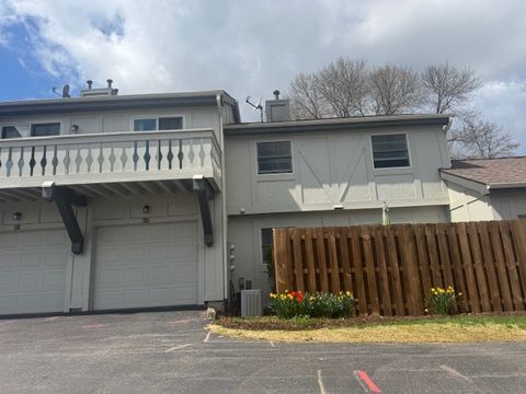 Tiny photo for 842 Bristol Drive #842, Barrington, IL 60010 (MLS # 12621733)