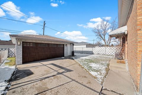 Tiny photo for 7820 Nagle Avenue, Burbank, IL 60459 (MLS # 12539541)