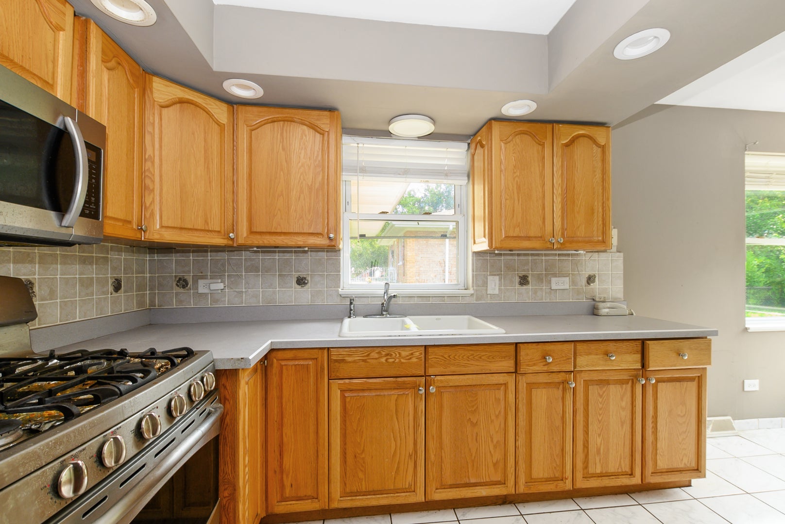 5909 W 99th Street
