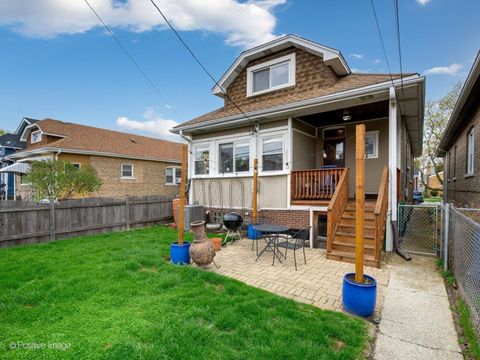 Tiny photo for 3716 Euclid Avenue, Berwyn, IL 60402 (MLS # 12617816)