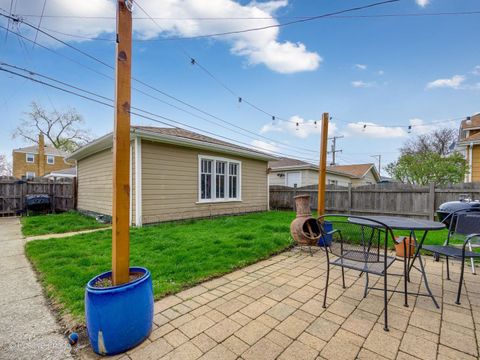 Tiny photo for 3716 Euclid Avenue, Berwyn, IL 60402 (MLS # 12617816)